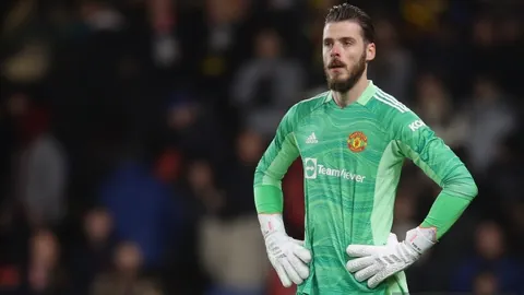 【巅峰对决背靠背】揭秘制胜关键，掌握这两招轻松翻盘！